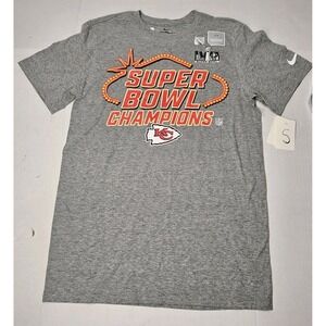 Nike Super Bowl 58 Kansas City Chiefs Trophy Collection Champions TShirt Size Sm